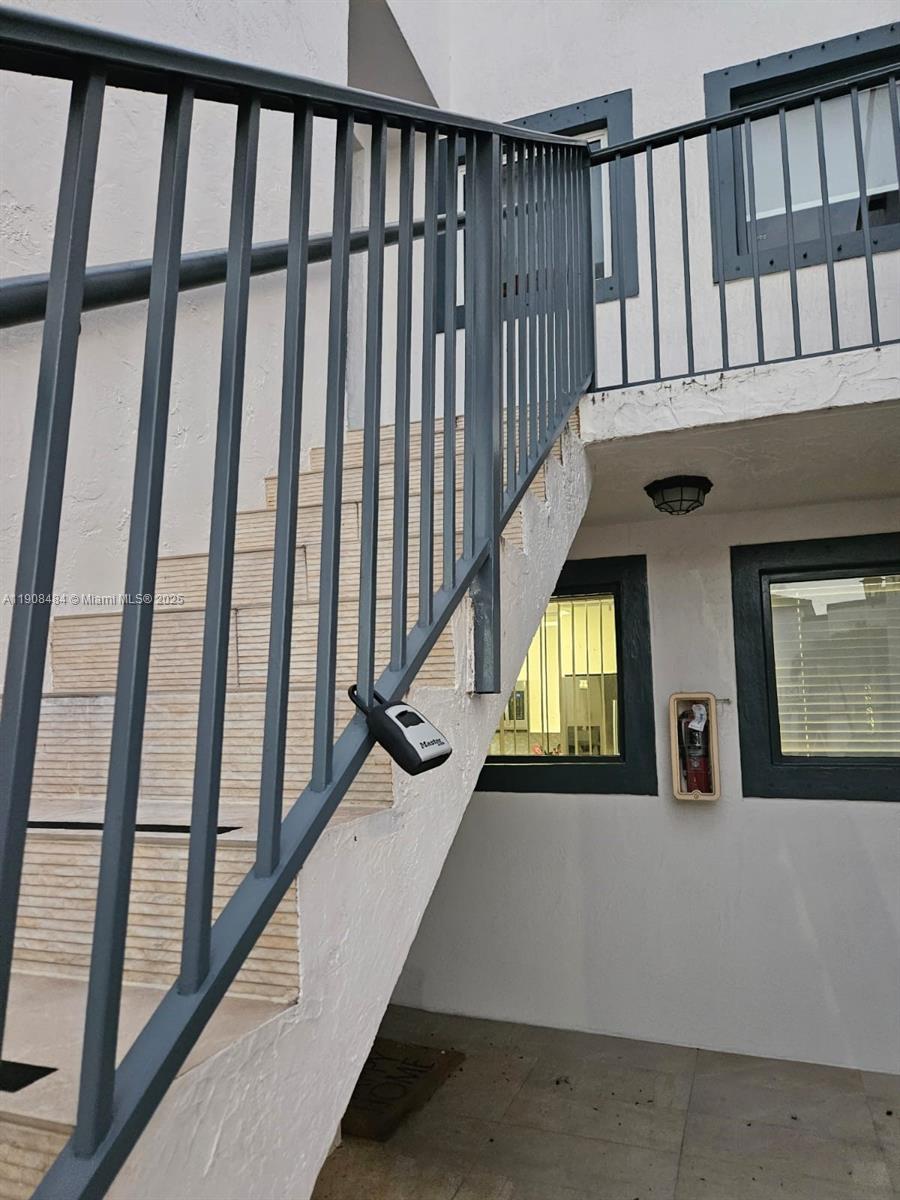 VILLA REAL CONDO NO 4 - Residential Lease