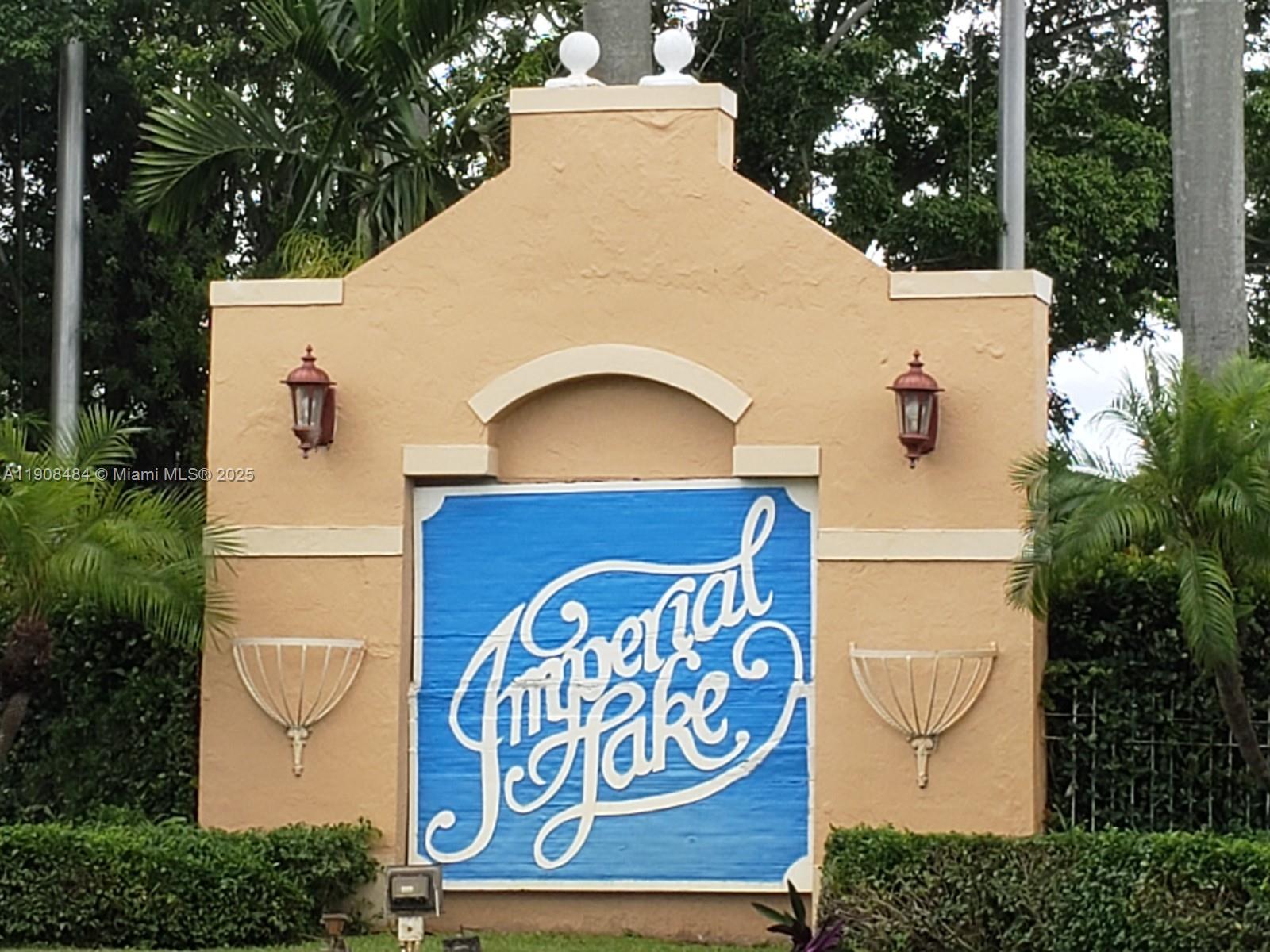 VILLA REAL CONDO NO 4 - Residential Lease