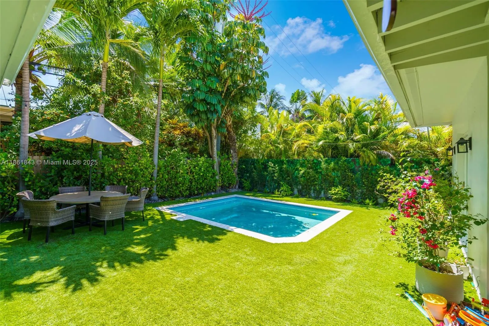 Key Biscayne, Florida 33149, United States, 5 Bedrooms Bedrooms, ,5 BathroomsBathrooms,Residential,Active,197390