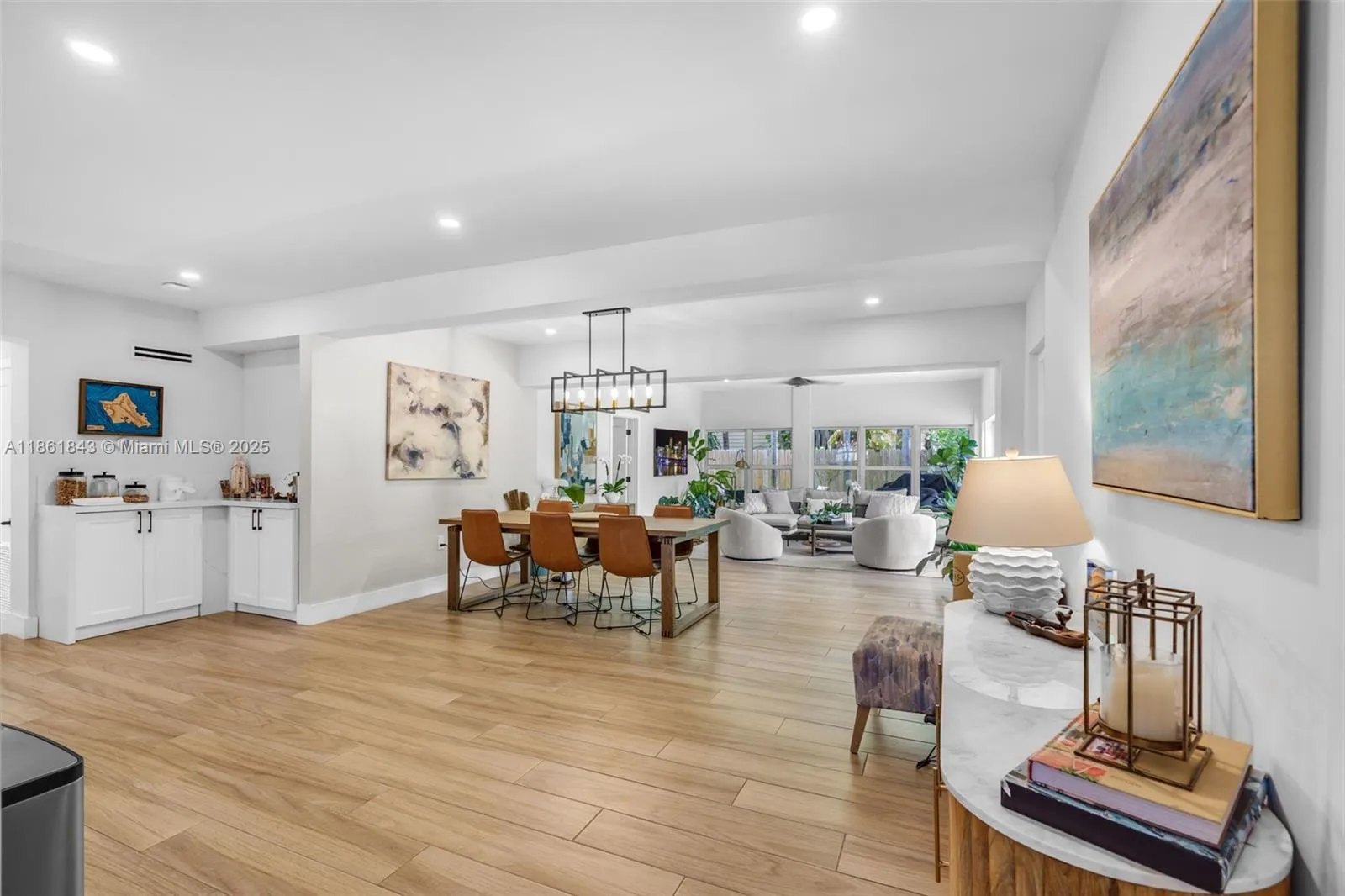 Key Biscayne, Florida 33149, United States, 5 Bedrooms Bedrooms, ,5 BathroomsBathrooms,Residential,Active,197390