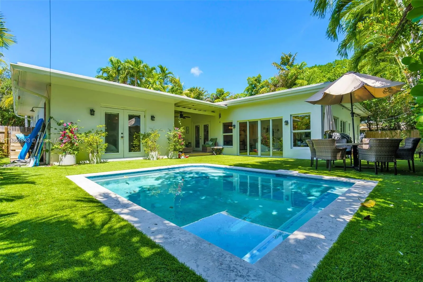 Key Biscayne, Florida 33149, United States, 5 Bedrooms Bedrooms, ,5 BathroomsBathrooms,Residential,Active,197390