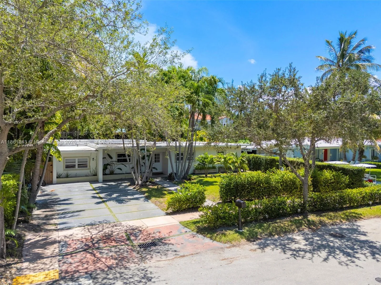 Key Biscayne, Florida 33149, United States, 5 Bedrooms Bedrooms, ,5 BathroomsBathrooms,Residential,Active,197390