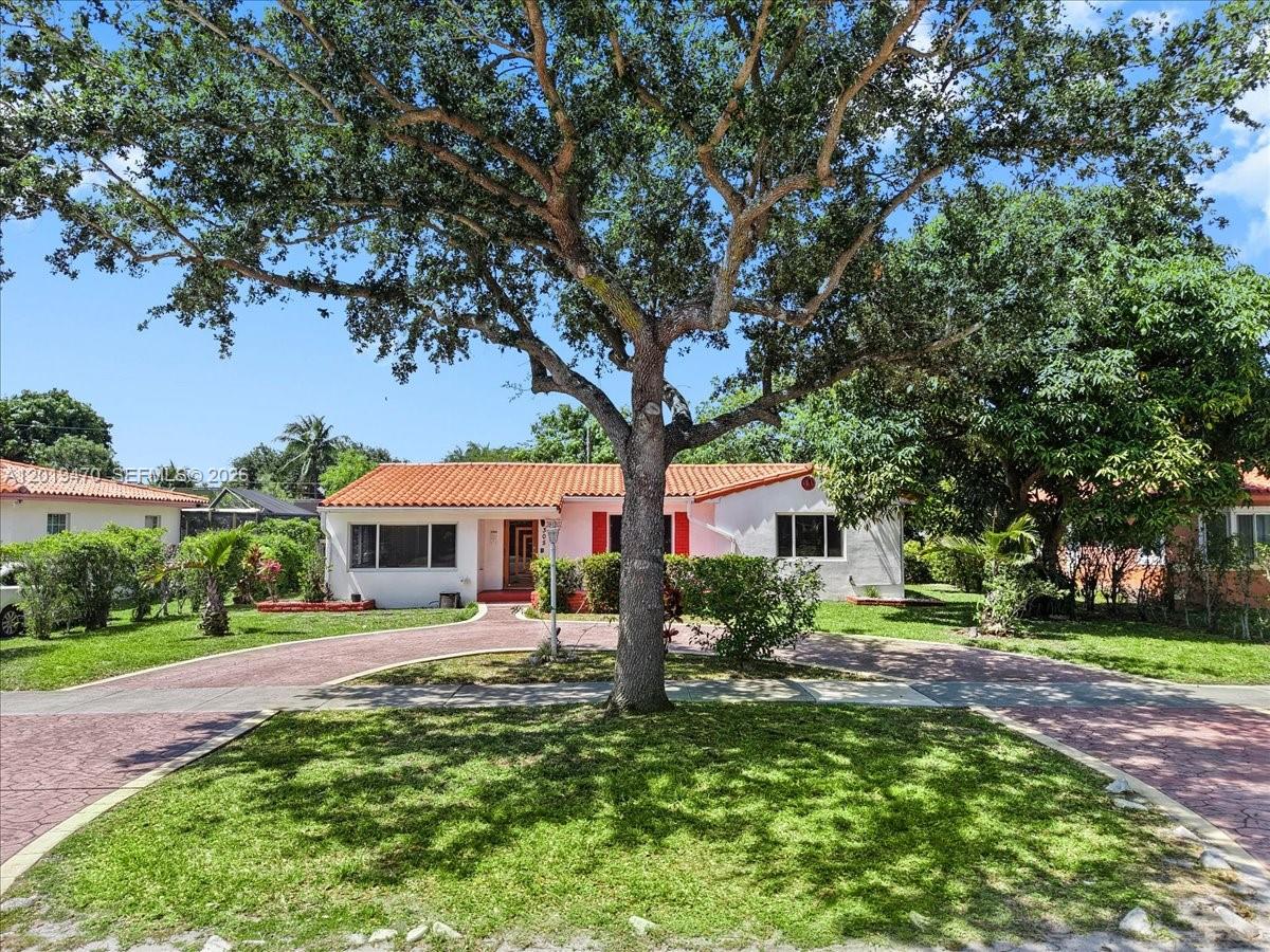 NEW MIAMI SHORES ESTATES - Residential