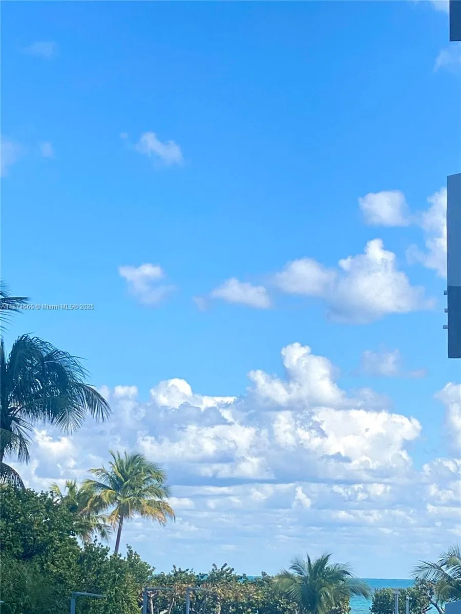 Key Biscayne, Florida 33149, United States, 2 Bedrooms Bedrooms, ,2 BathroomsBathrooms,Residential,Active,206939