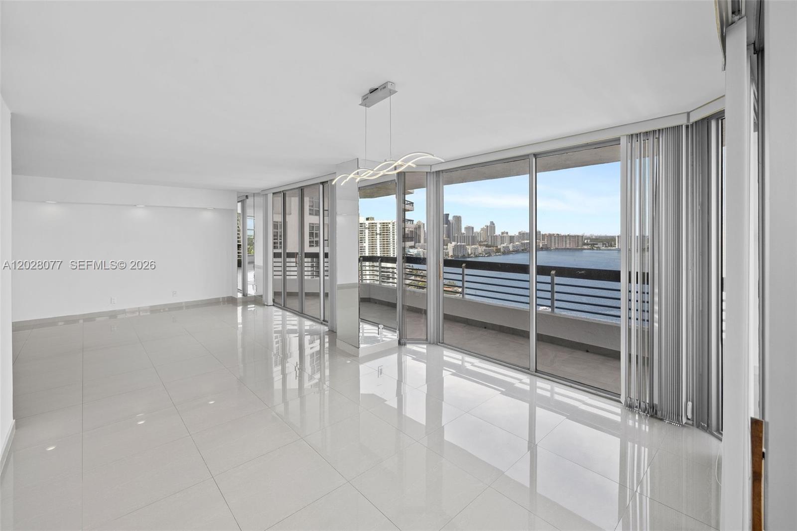 MYSTIC POINTE CONDO NO TW - Residential