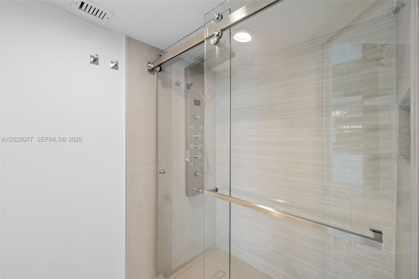 MYSTIC POINTE CONDO NO TW - Residential