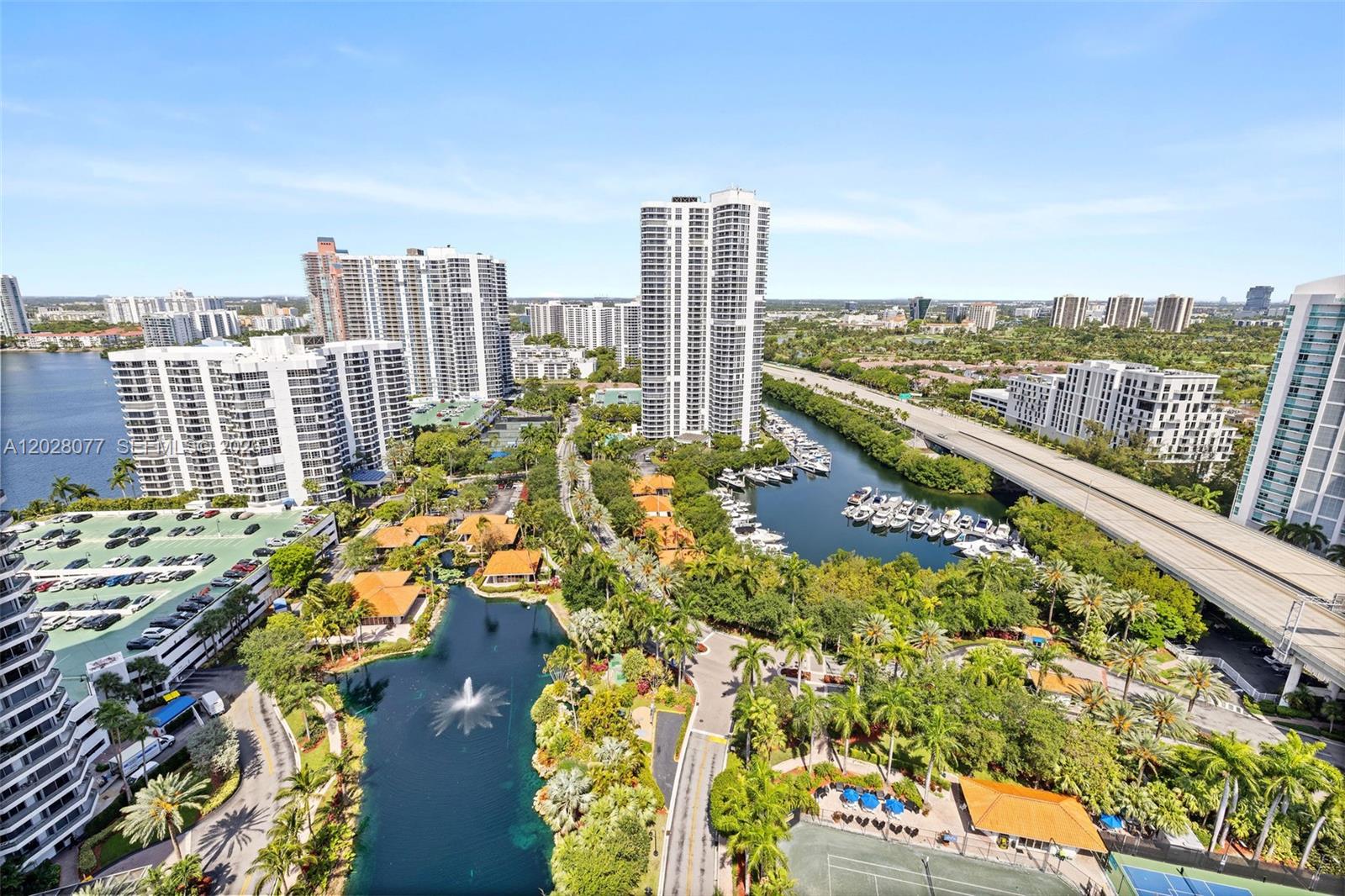 MYSTIC POINTE CONDO NO TW - Residential