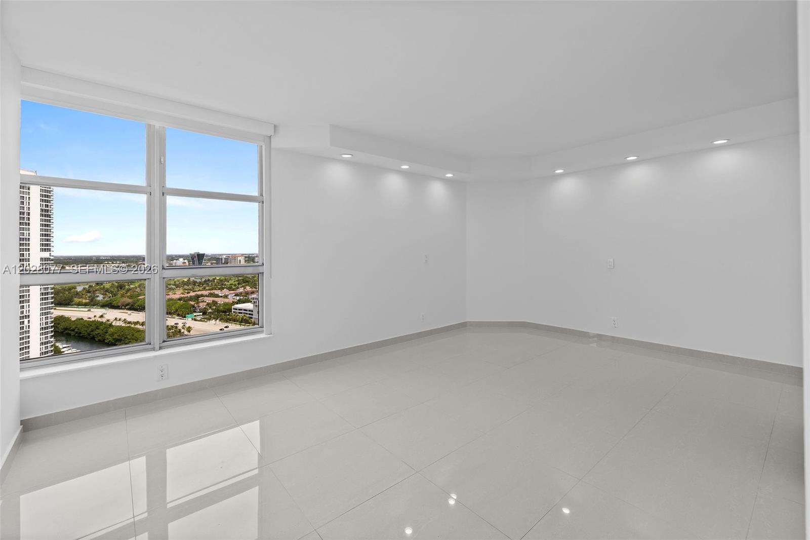 MYSTIC POINTE CONDO NO TW - Residential
