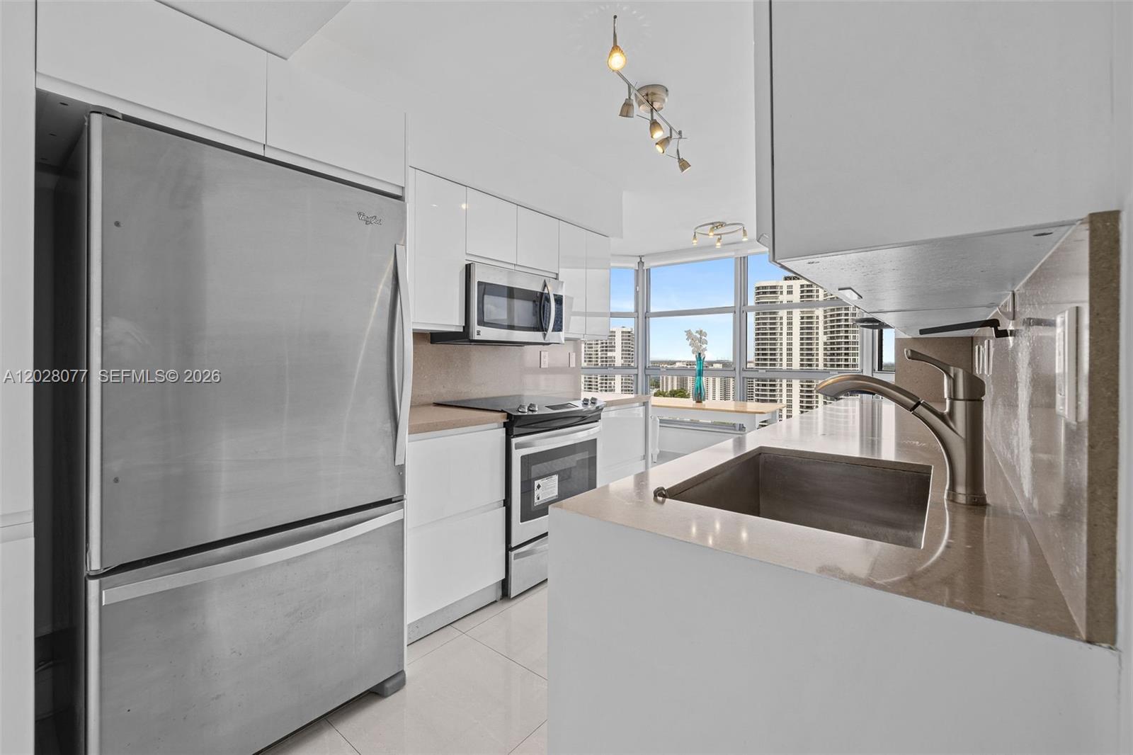 MYSTIC POINTE CONDO NO TW - Residential