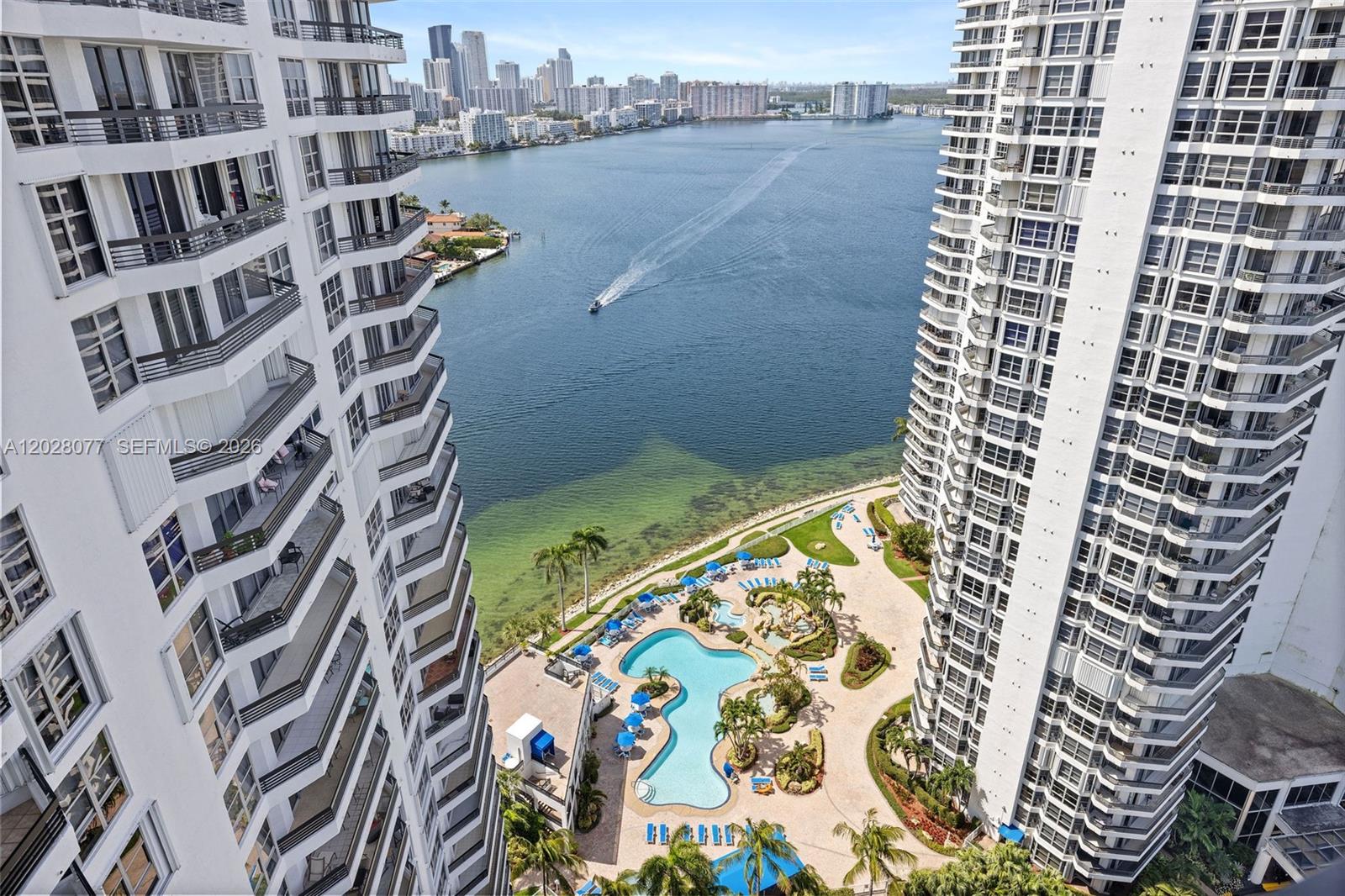 MYSTIC POINTE CONDO NO TW - Residential