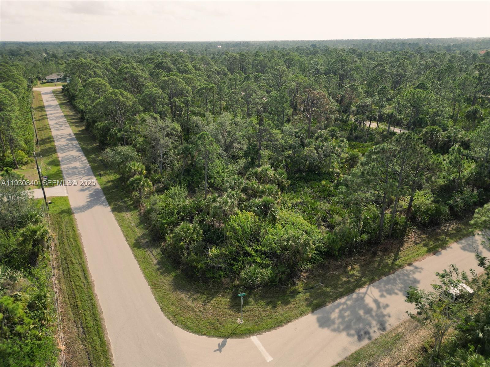 PORT CHARLOTTE - Land