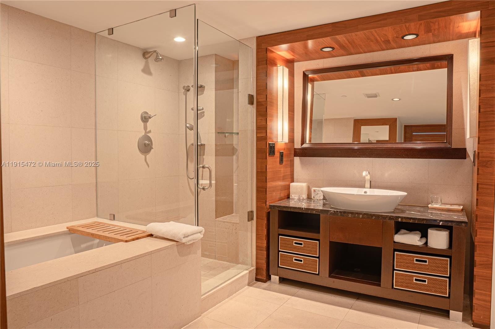 CENTRAL CARILLON BEACH CO - Residential