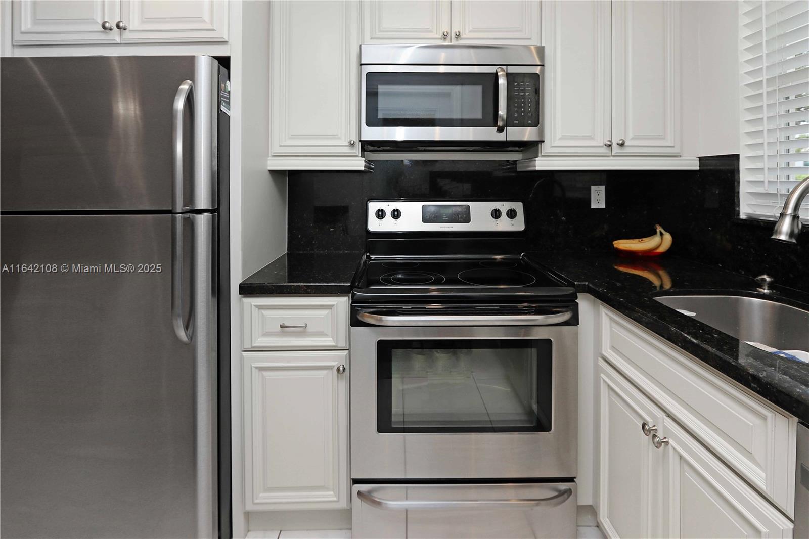 CASA PARADISO CO-OP - Residential