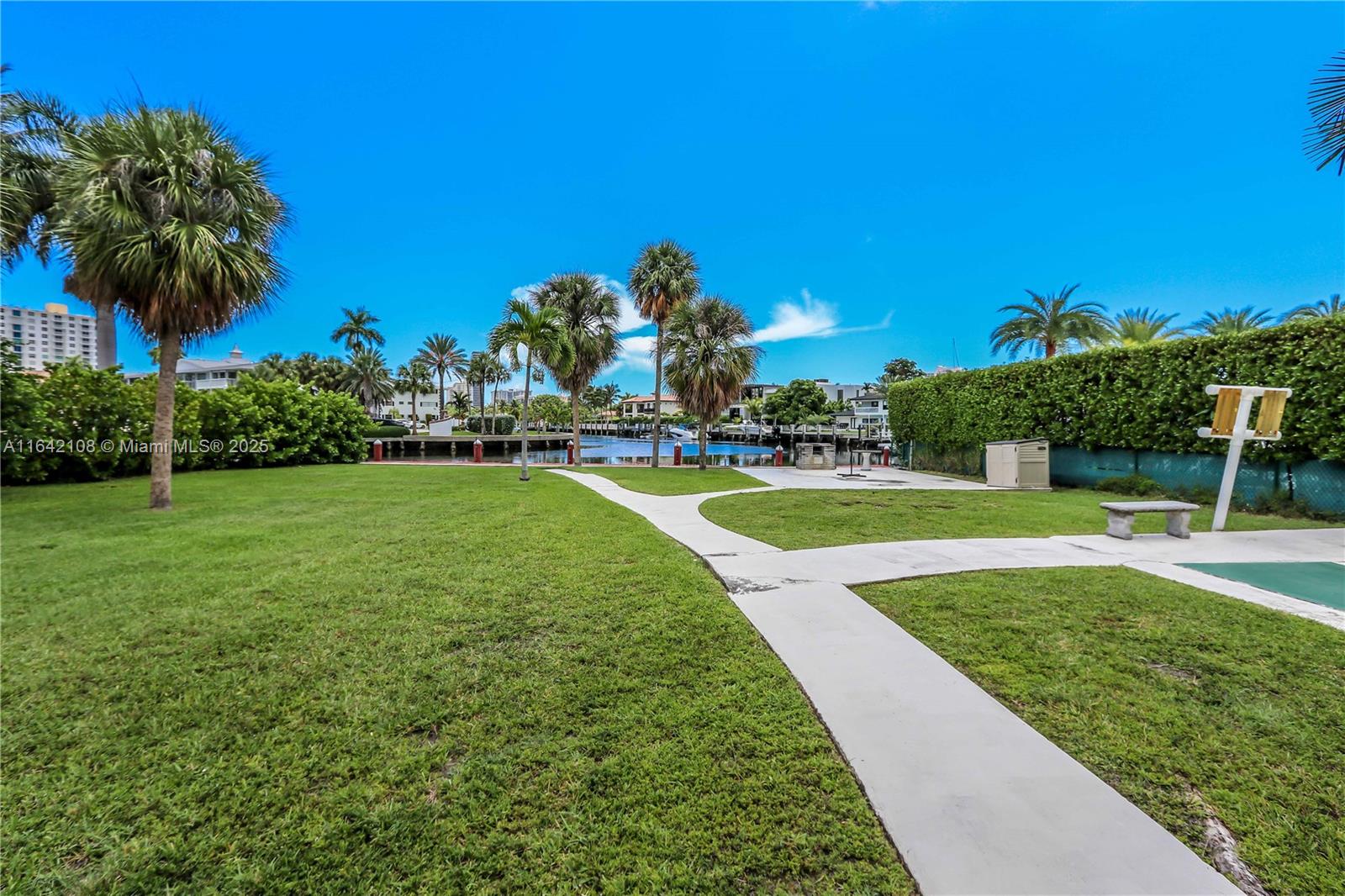 CASA PARADISO CO-OP - Residential