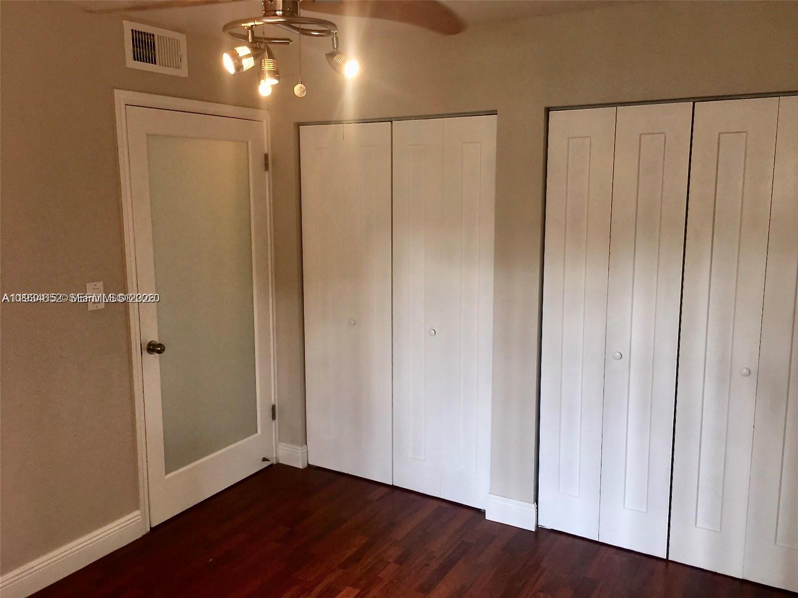 SAILBOAT POINTE CONDO - Residential