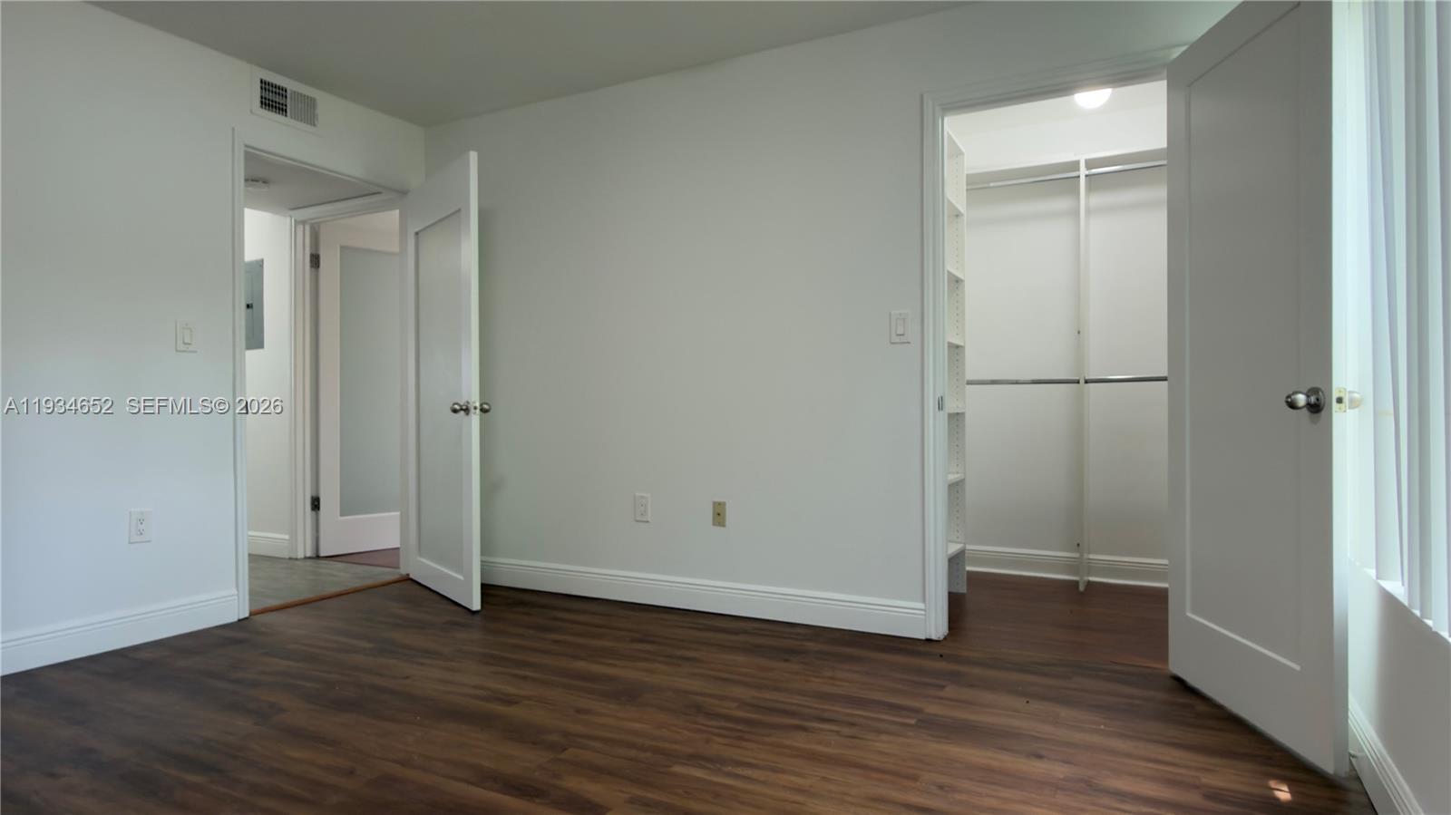 SAILBOAT POINTE CONDO - Residential