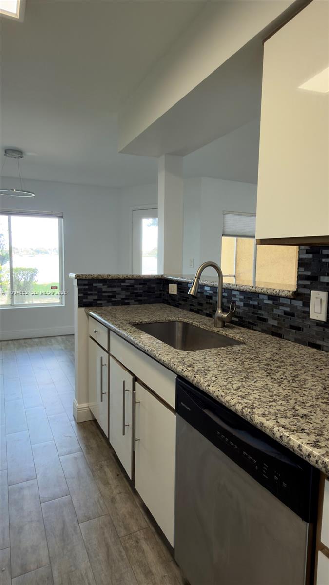 SAILBOAT POINTE CONDO - Residential