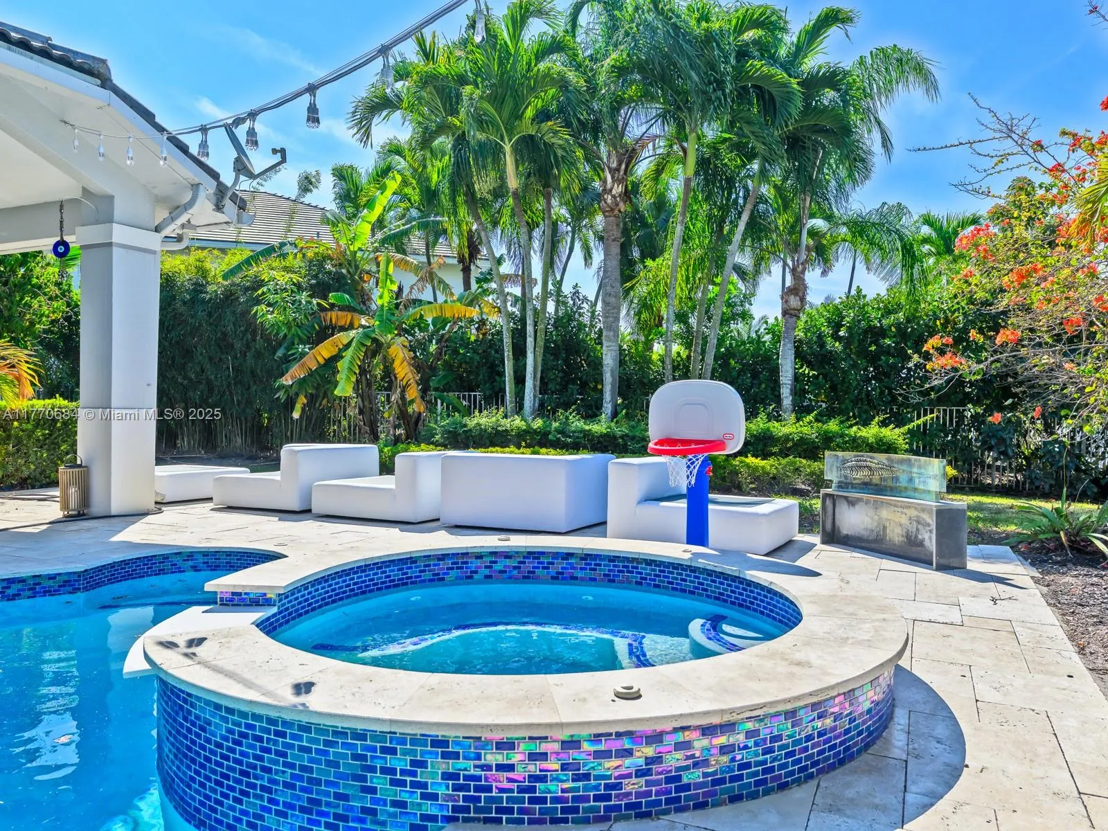 Weston, Florida 33327, United States, 4 Bedrooms Bedrooms, ,3 BathroomsBathrooms,Residential,Active,97308