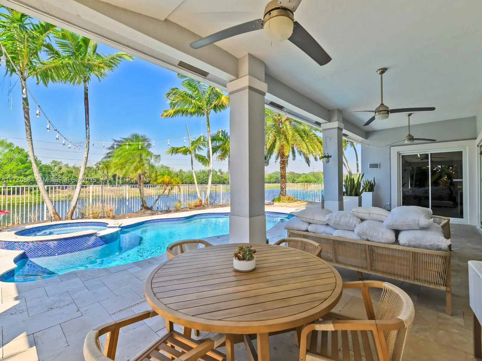 Weston, Florida 33327, United States, 4 Bedrooms Bedrooms, ,3 BathroomsBathrooms,Residential,Active,97308