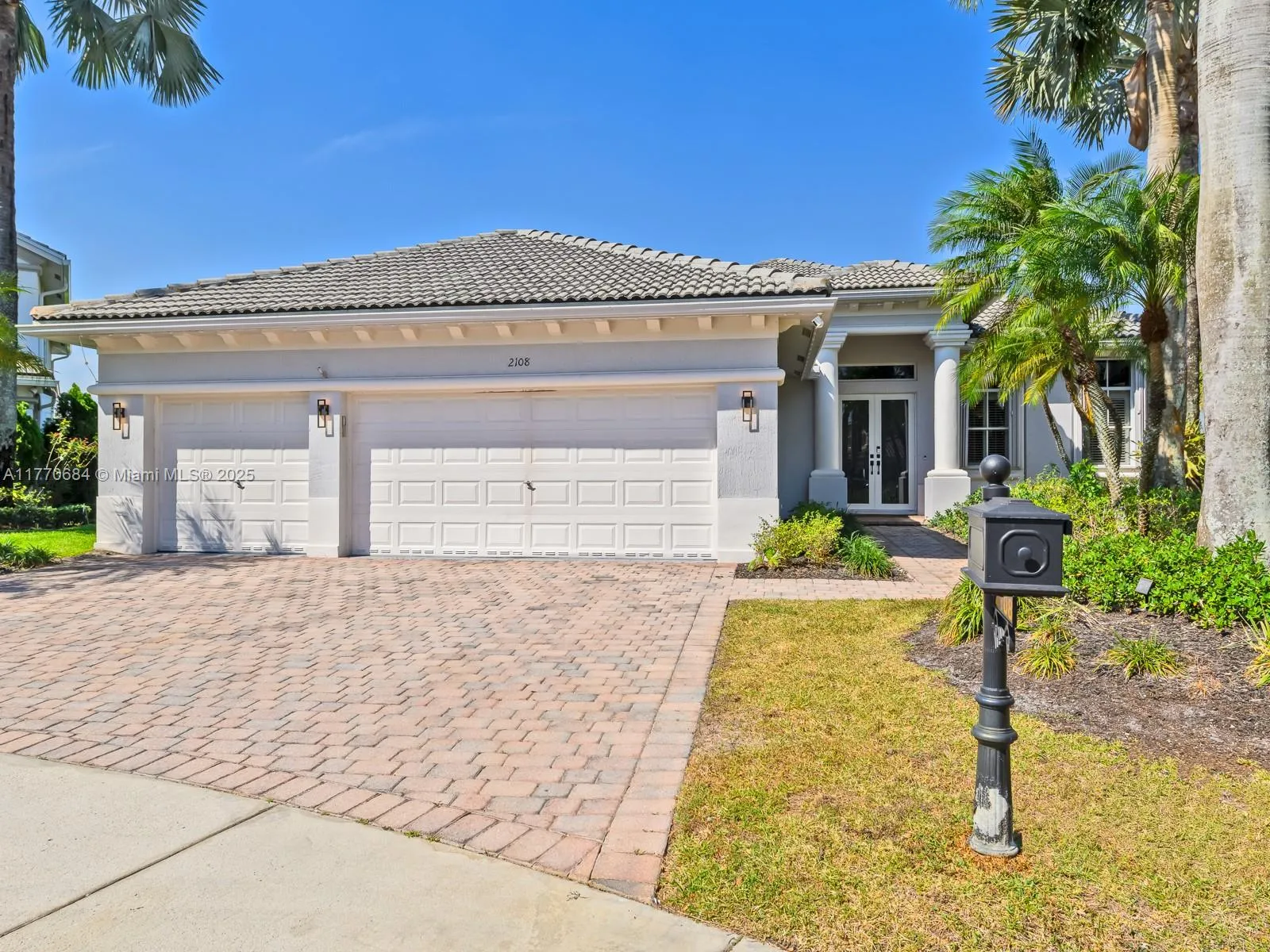 Weston, Florida 33327, United States, 4 Bedrooms Bedrooms, ,3 BathroomsBathrooms,Residential,Active,97308