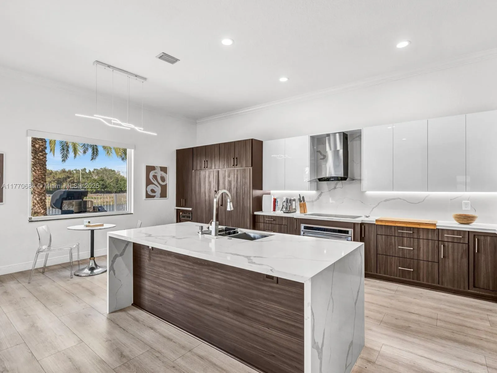 Weston, Florida 33327, United States, 4 Bedrooms Bedrooms, ,3 BathroomsBathrooms,Residential,Active,97308