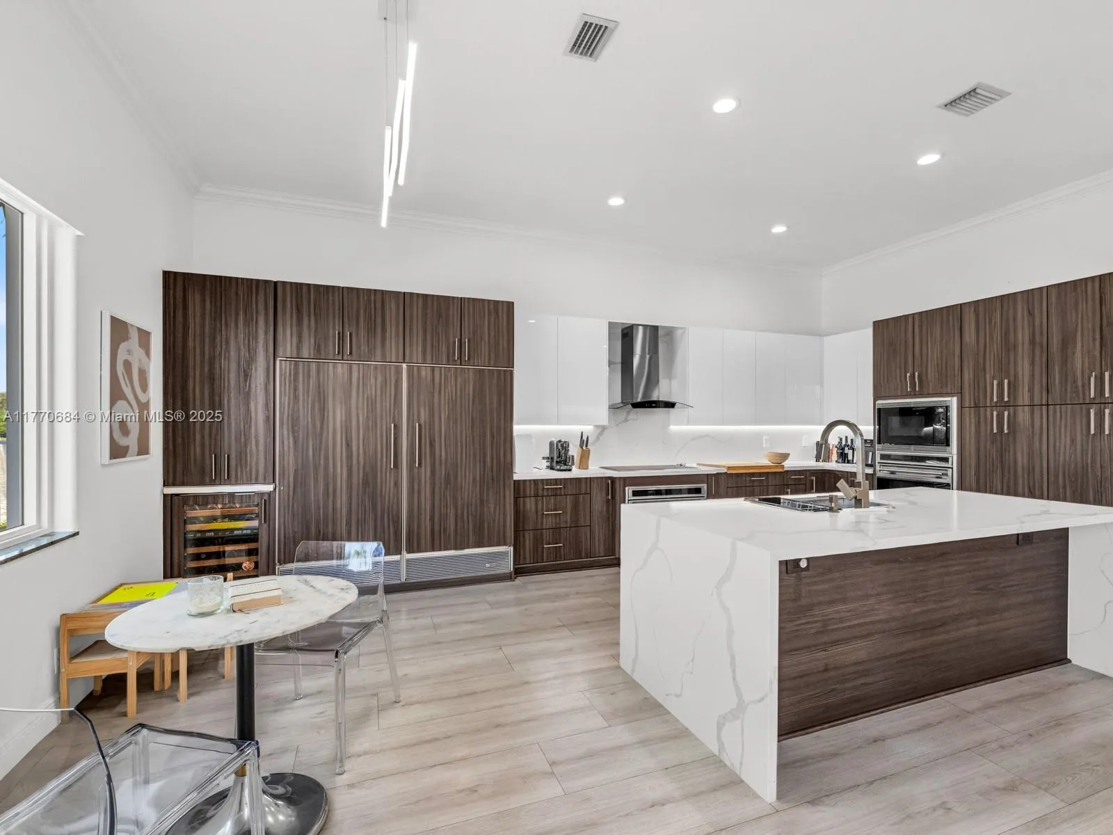 Weston, Florida 33327, United States, 4 Bedrooms Bedrooms, ,3 BathroomsBathrooms,Residential,Active,97308