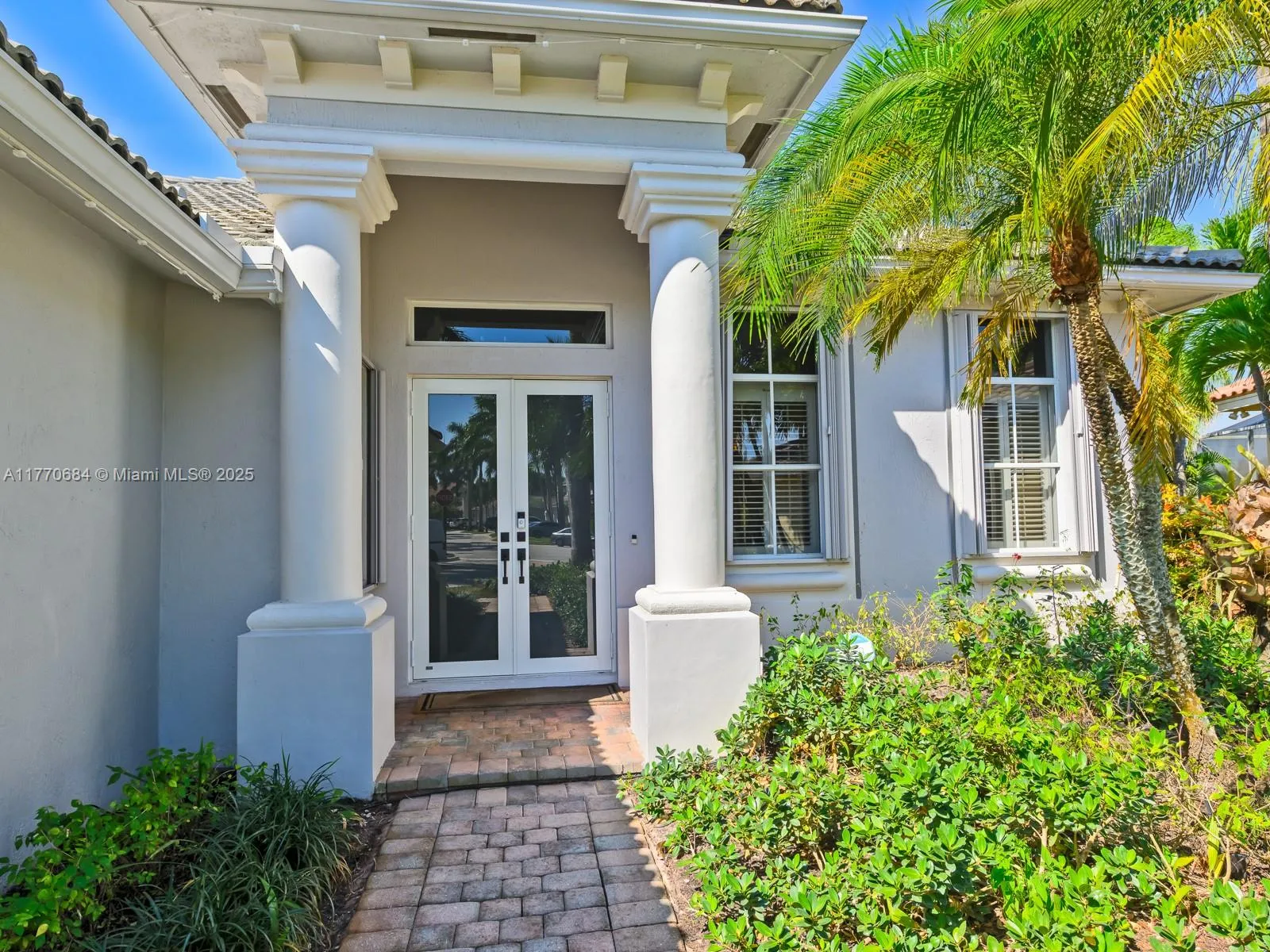 Weston, Florida 33327, United States, 4 Bedrooms Bedrooms, ,3 BathroomsBathrooms,Residential,Active,97308