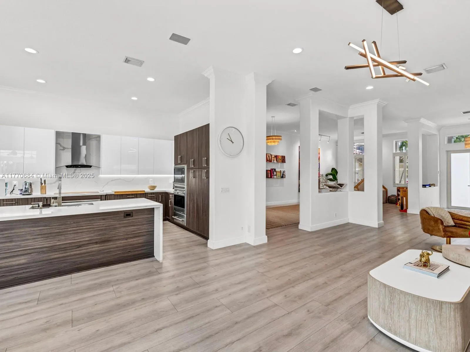 Weston, Florida 33327, United States, 4 Bedrooms Bedrooms, ,3 BathroomsBathrooms,Residential,Active,97308