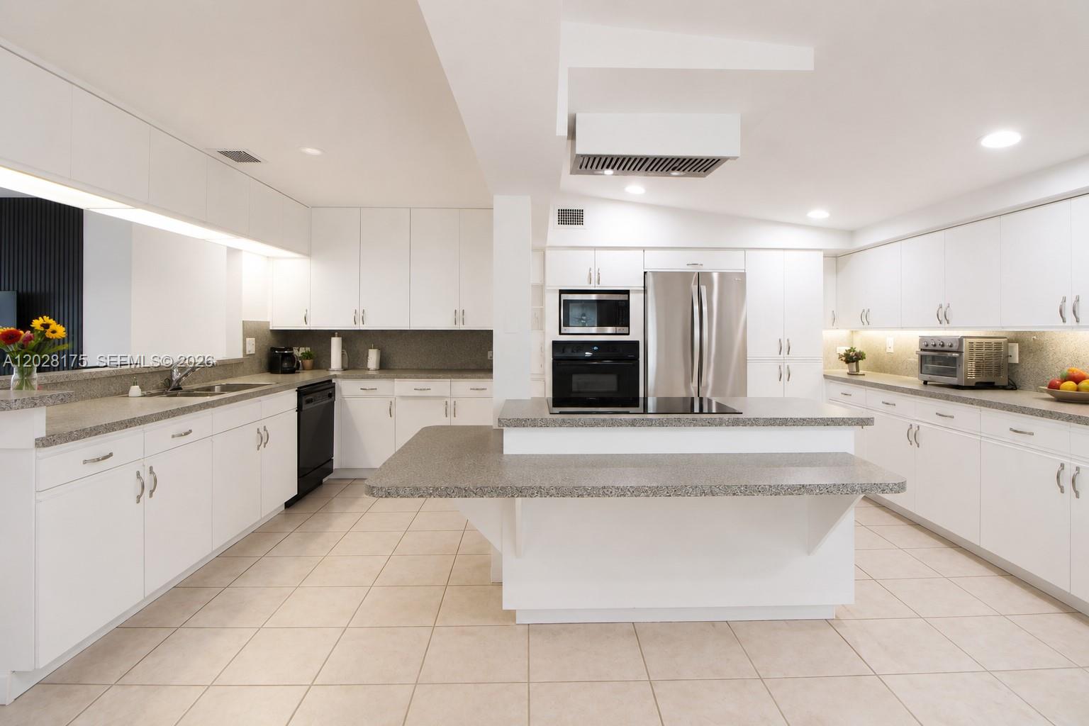 WESTWOOD LAKE 10TH ADDN - Residential