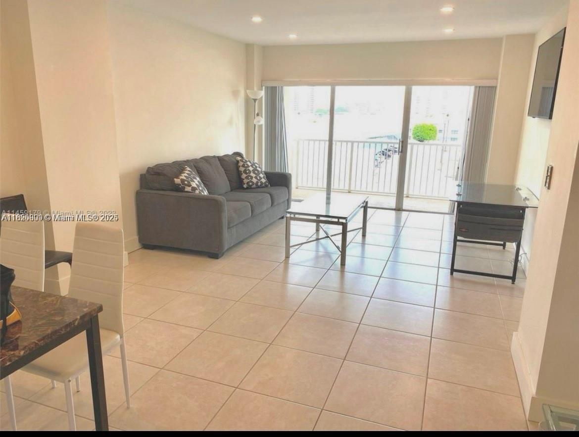 the hemispheres - Residential Lease