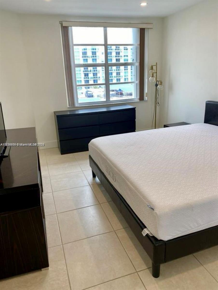 the hemispheres - Residential Lease