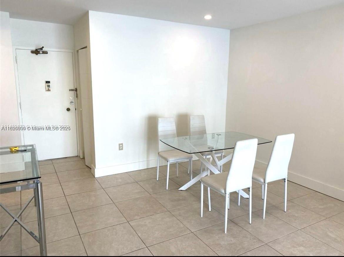 the hemispheres - Residential Lease