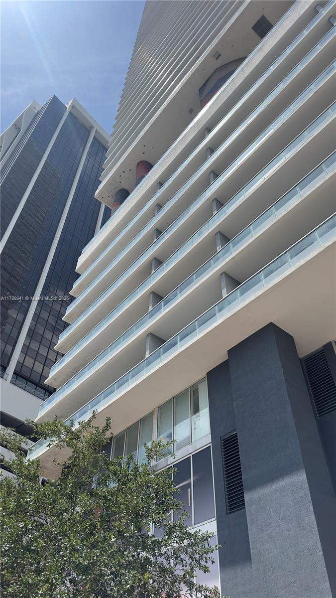 50 Biscayne Blvd 812