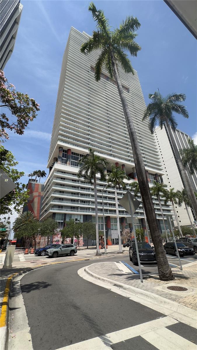 50 Biscayne Blvd 812