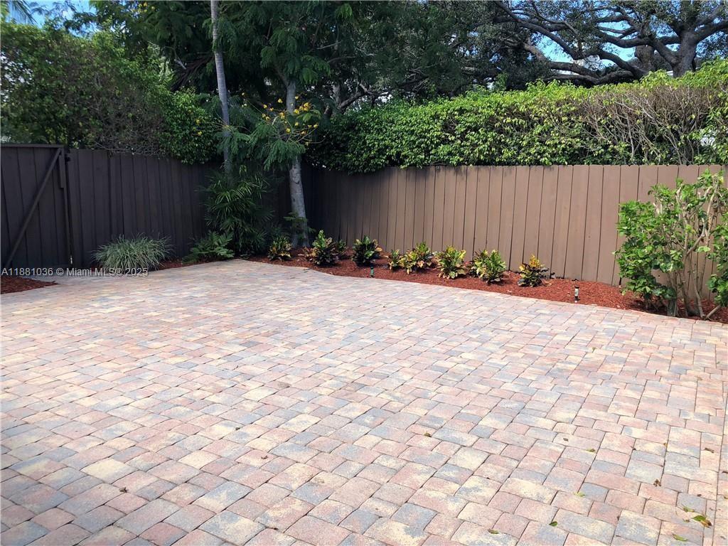 CORAL RIDGE GALT ADD - Residential Lease