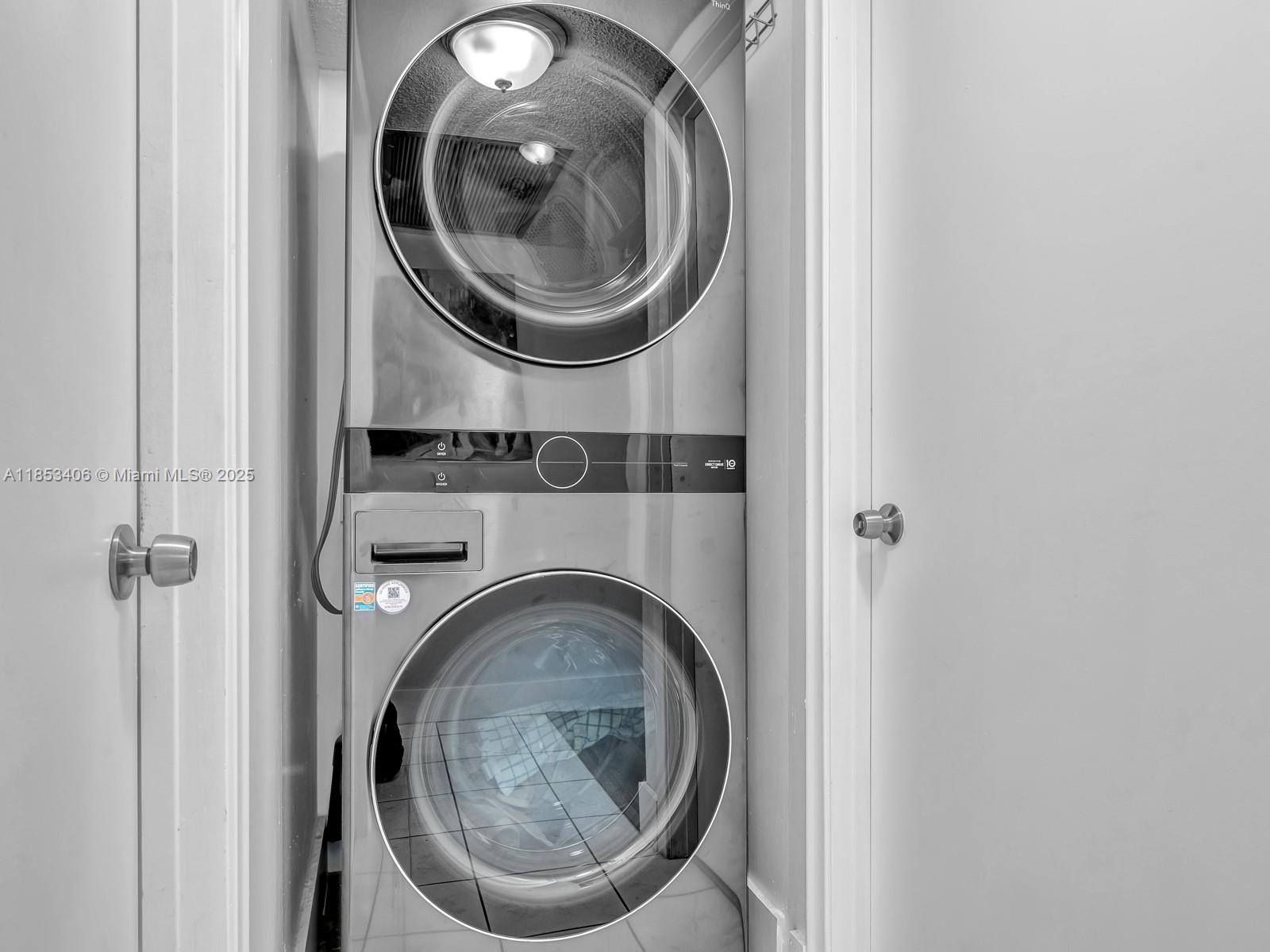 IVANHOE EAST AT CENTURY V - Residential