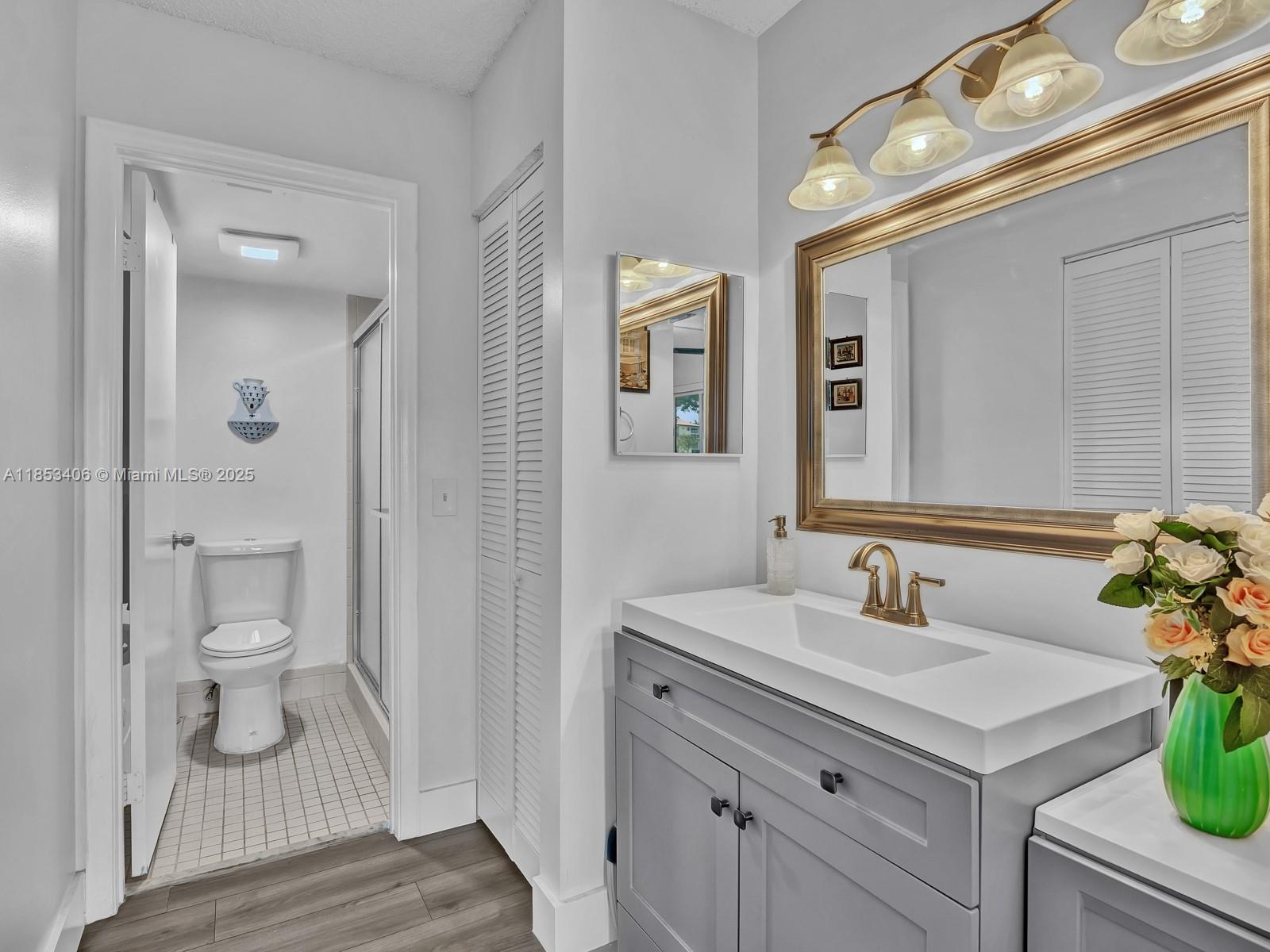 IVANHOE EAST AT CENTURY V - Residential