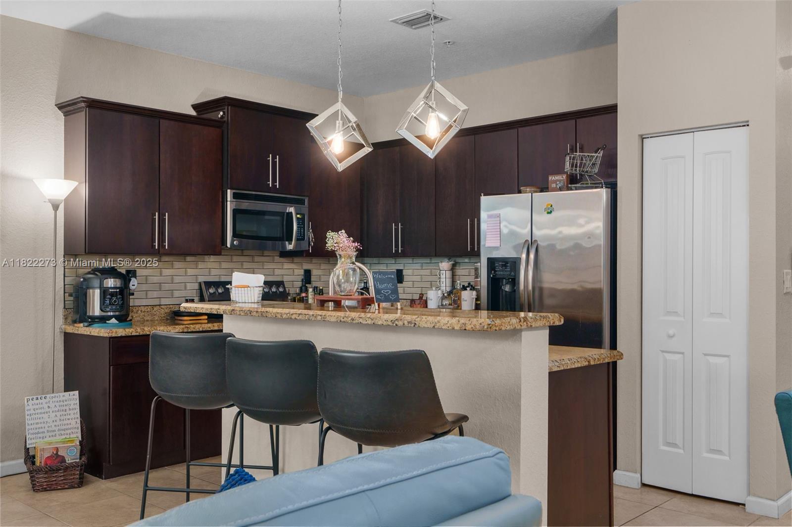 278 SW 7th Ct