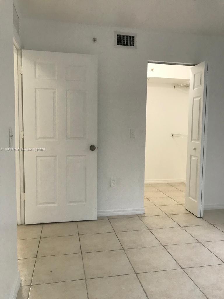 THE OAKS IN NORTH MIAMI C - Residential Lease