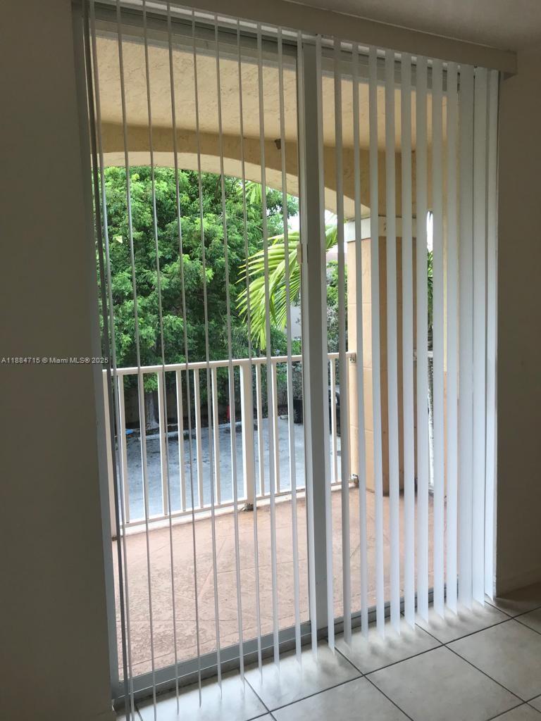 THE OAKS IN NORTH MIAMI C - Residential Lease