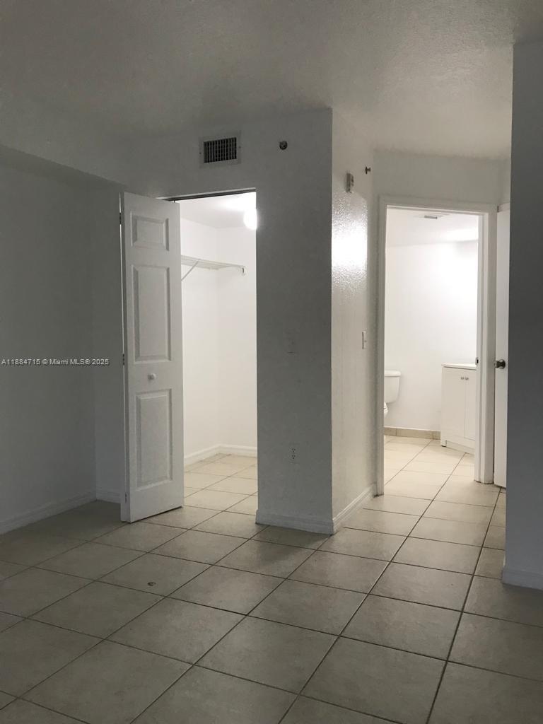 THE OAKS IN NORTH MIAMI C - Residential Lease