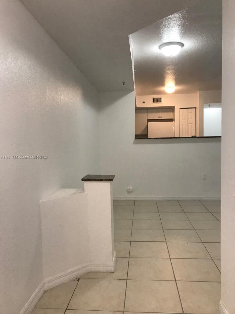 THE OAKS IN NORTH MIAMI C - Residential Lease