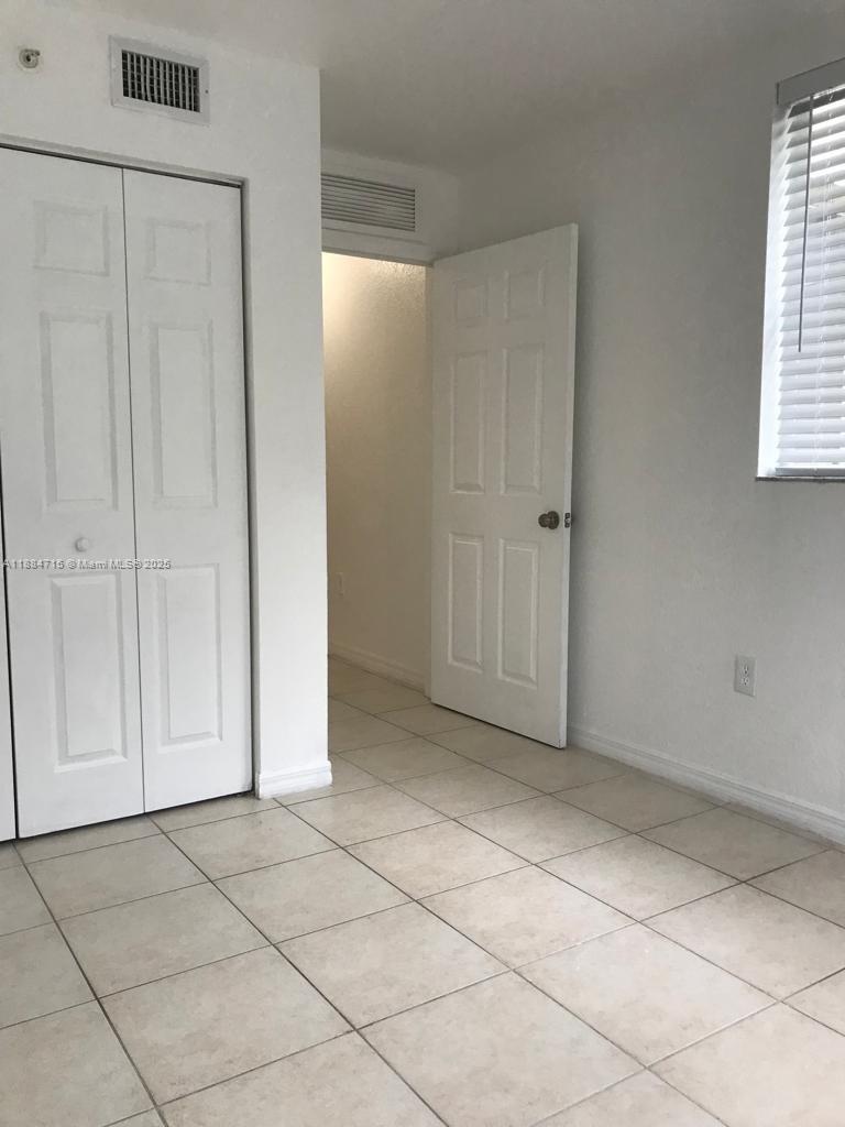 THE OAKS IN NORTH MIAMI C - Residential Lease