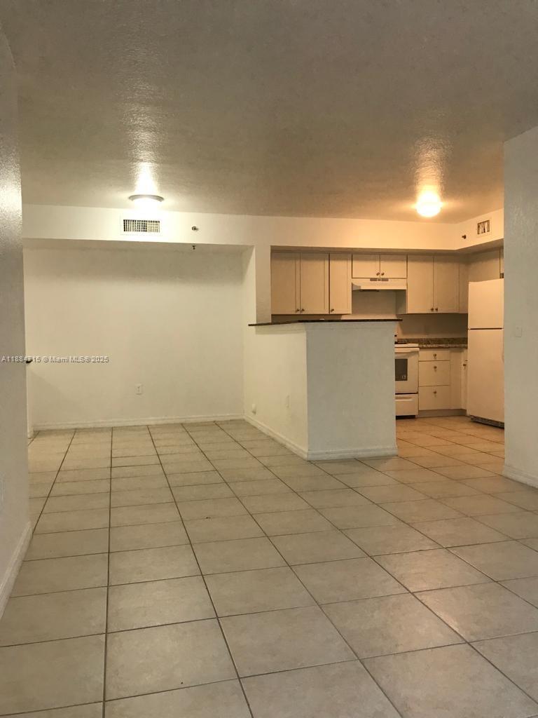 THE OAKS IN NORTH MIAMI C - Residential Lease