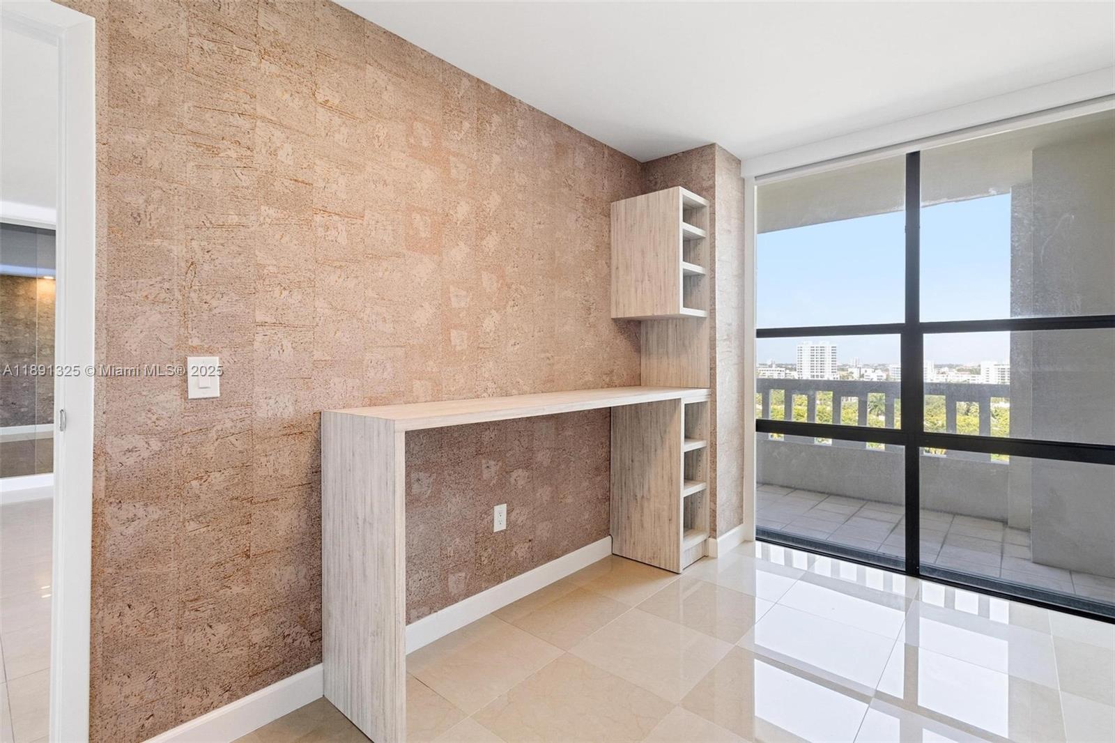 BALMORAL CONDO - Residential Lease