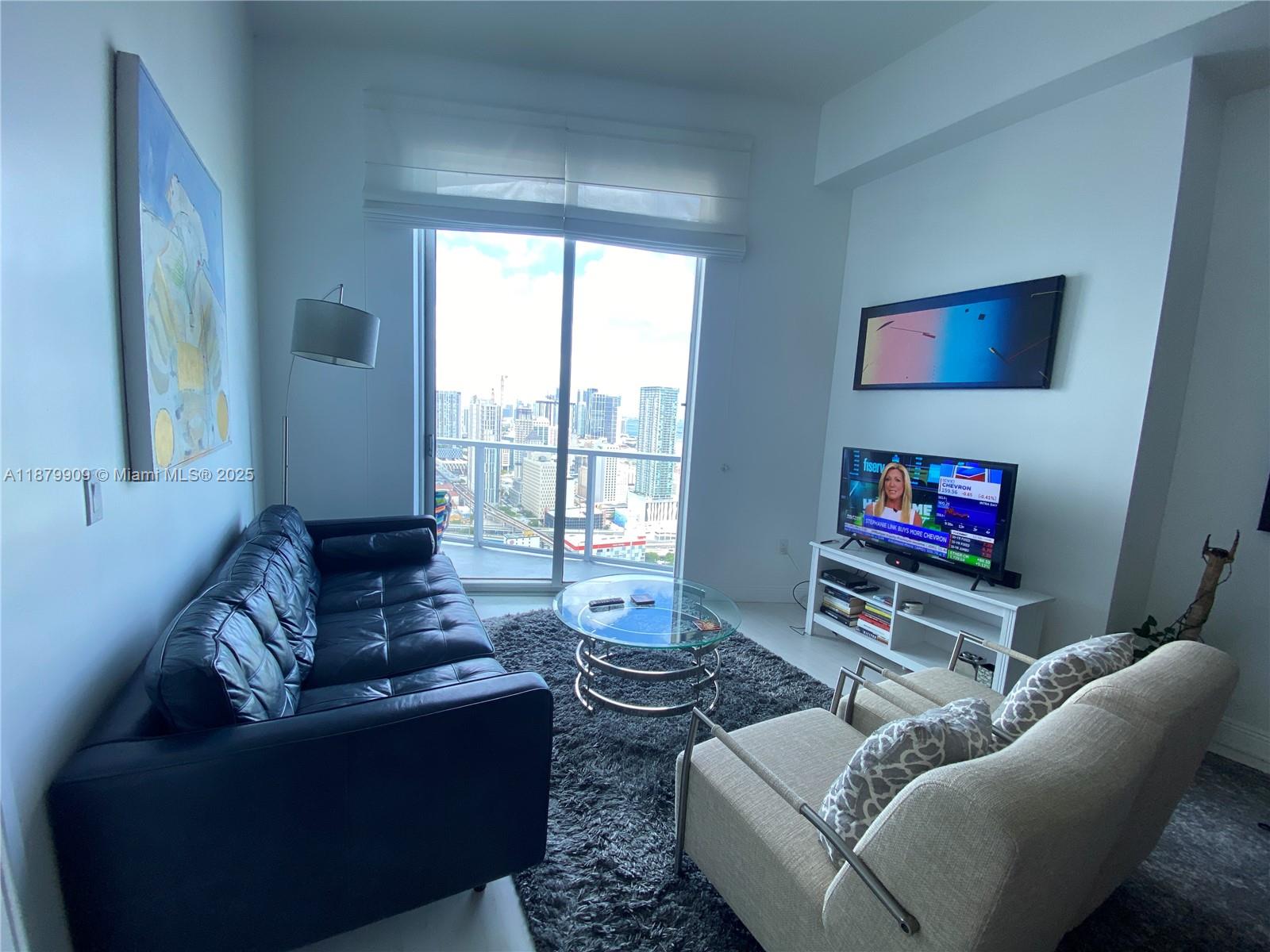 185 SW 7 ST 4405