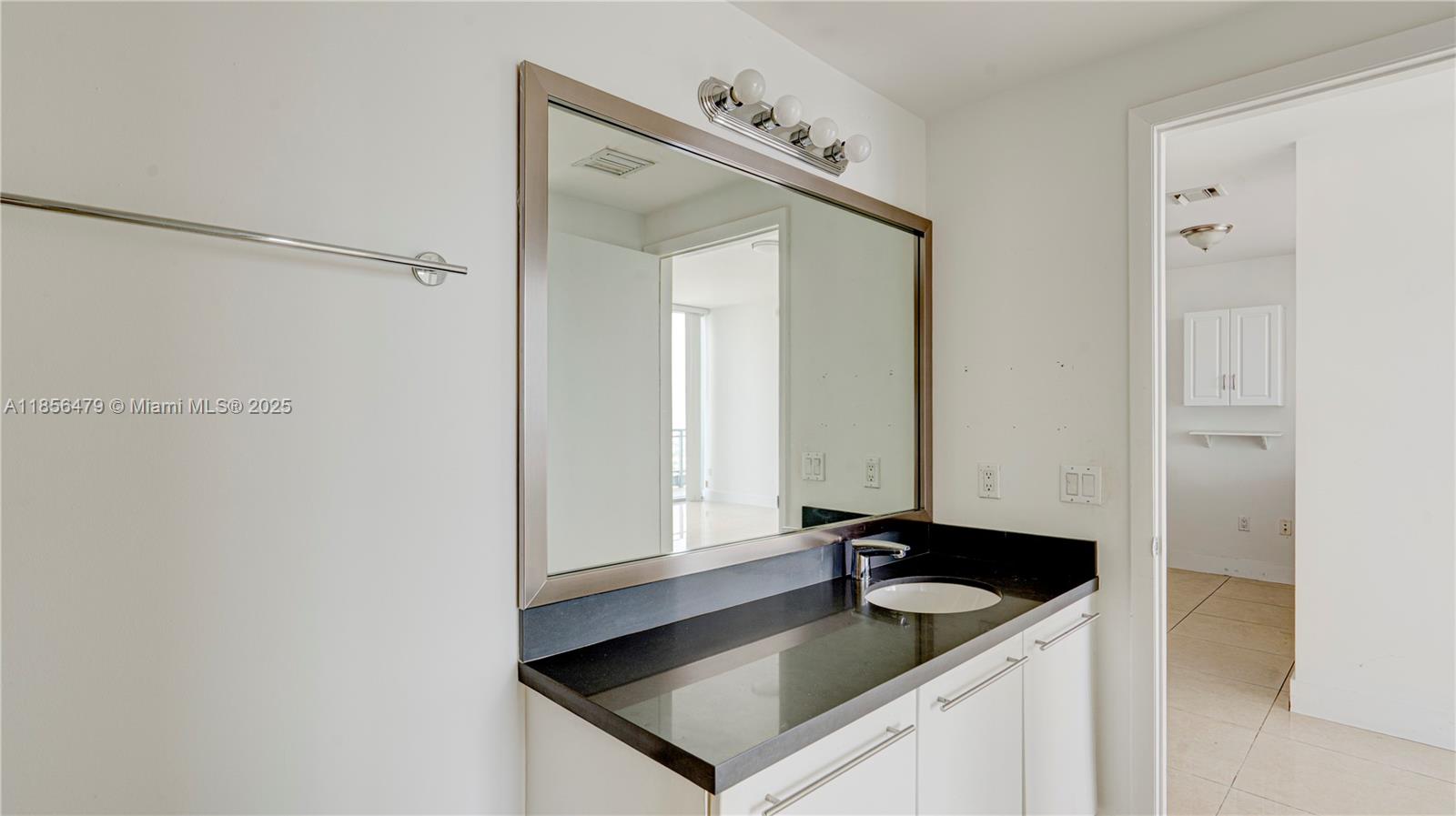 IVY CONDO - Residential