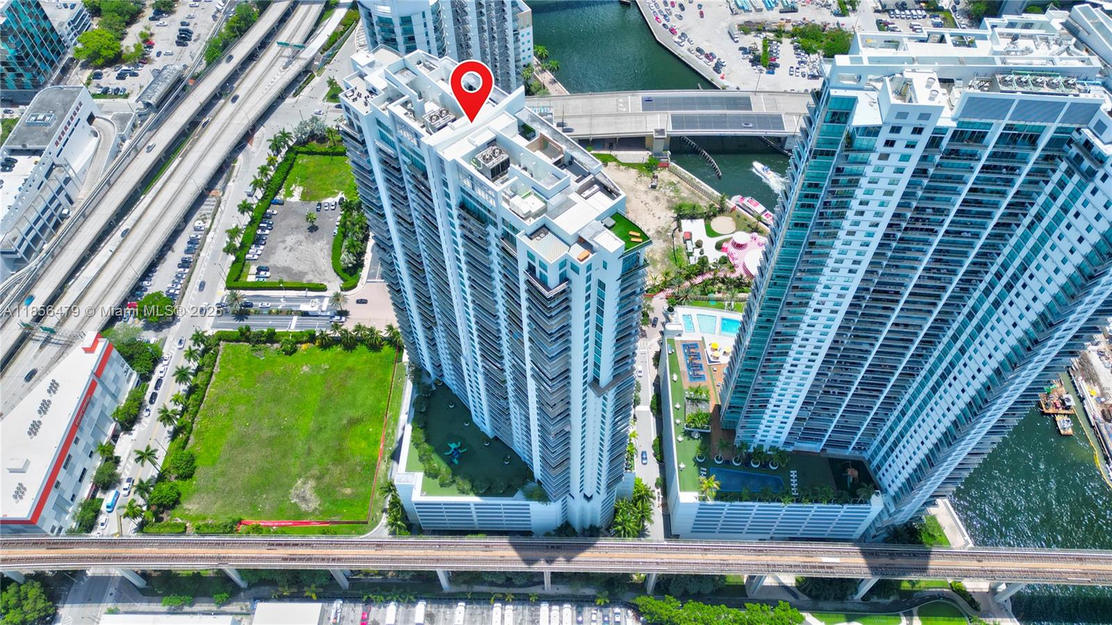 IVY CONDO - Residential