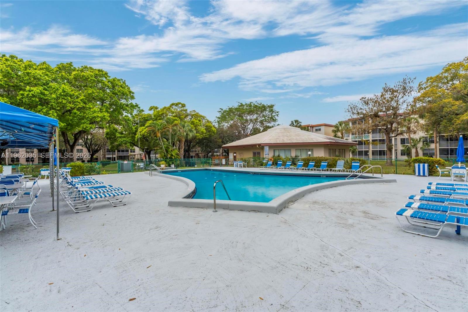 CYPRESS CHASE CONDO NO 8 - Residential