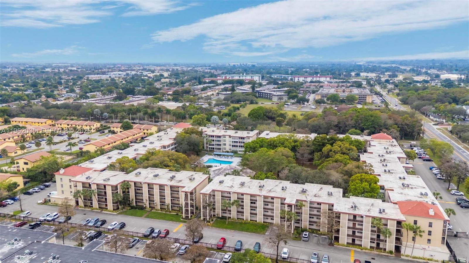 CYPRESS CHASE CONDO NO 8 - Residential